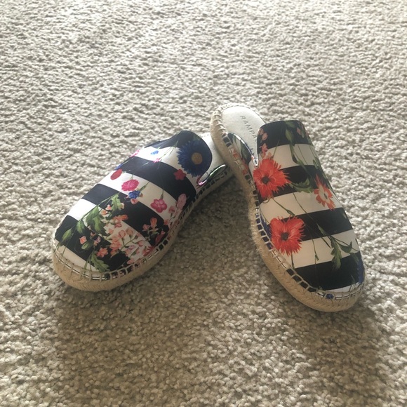 ‘NWOT Rampage Flowers and Striped Espadrille Slides Size 7.5 - Picture 2 of 5